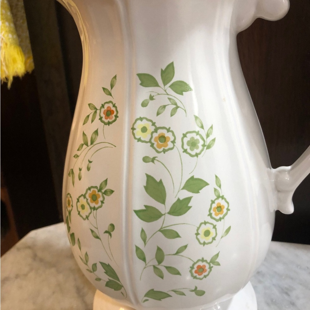 Federalist USA Pottery Pitcher and Bowl. Bowl measures aproximately 13" in diam. - Picture 10 of 13